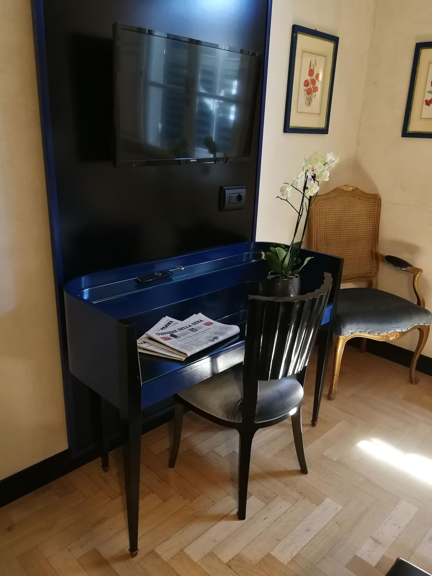 Hotel Verdi Boutique Hotel Парма Экстерьер фото