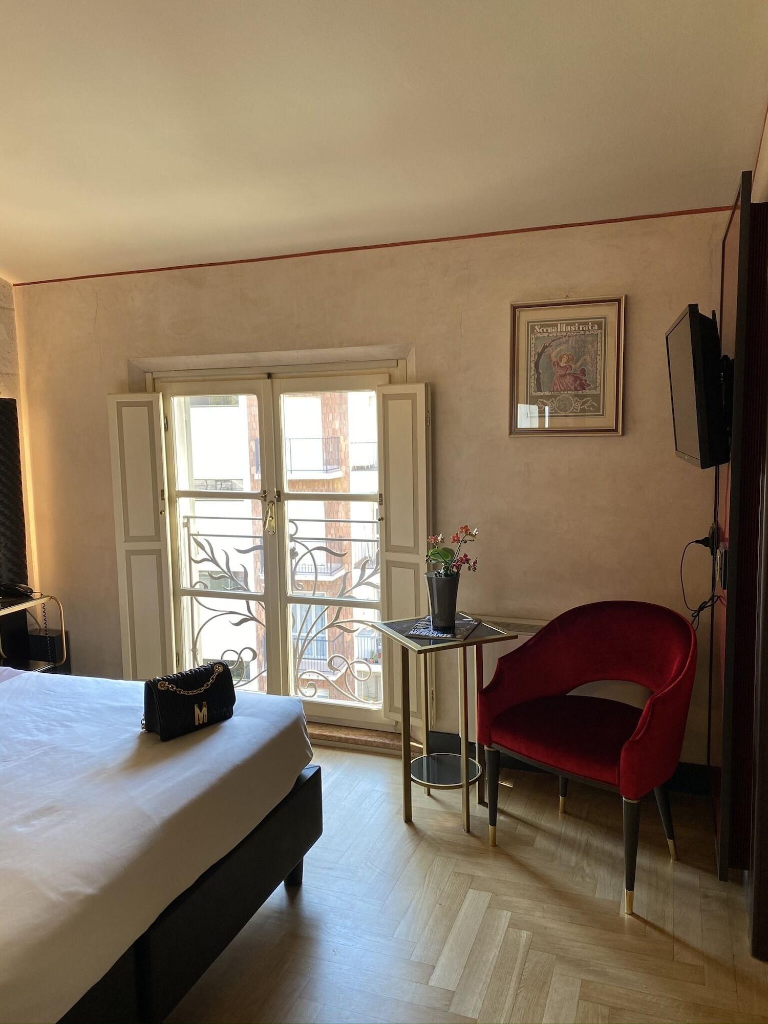 Hotel Verdi Boutique Hotel Парма Экстерьер фото