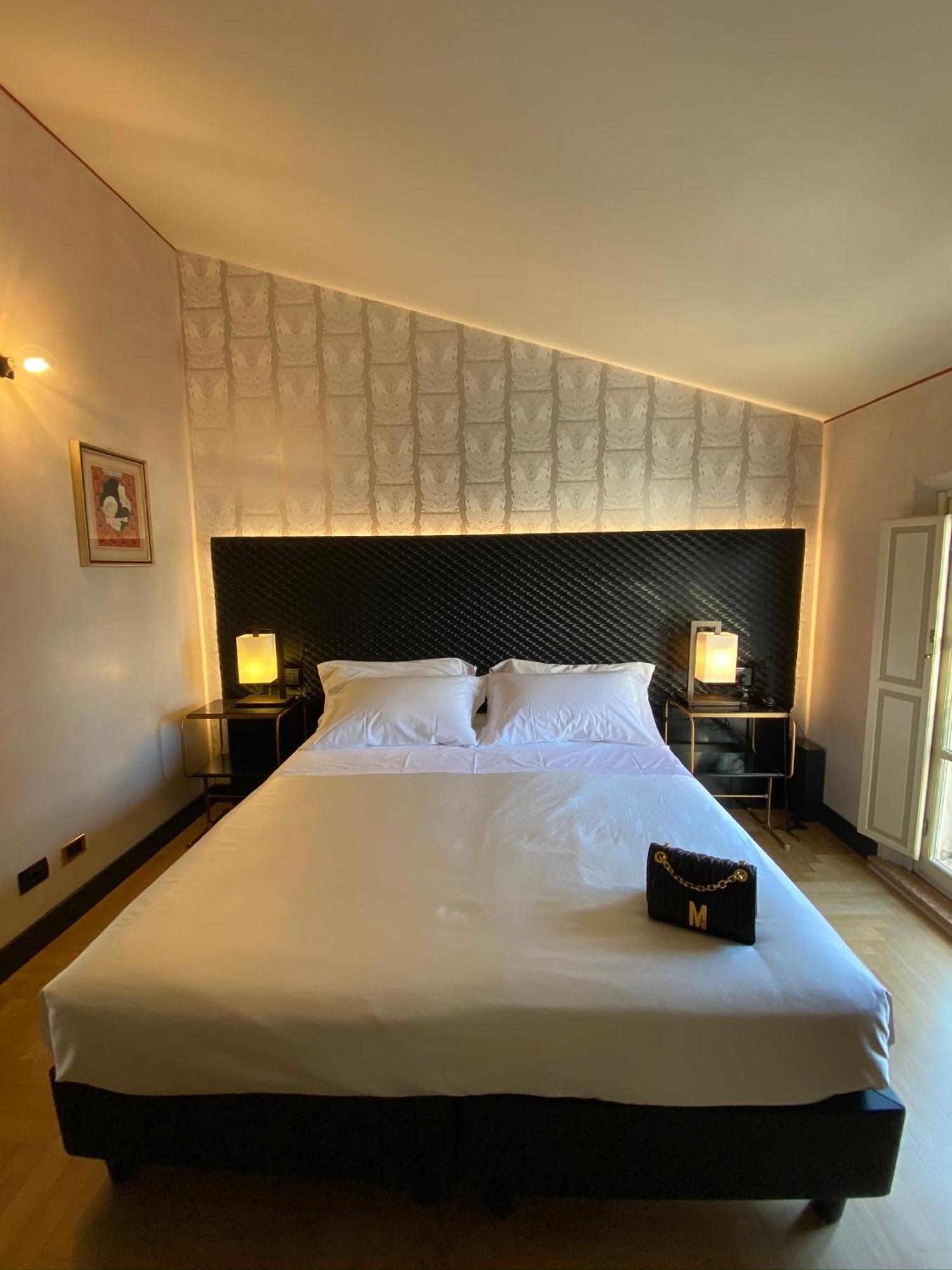 Hotel Verdi Boutique Hotel Парма Экстерьер фото