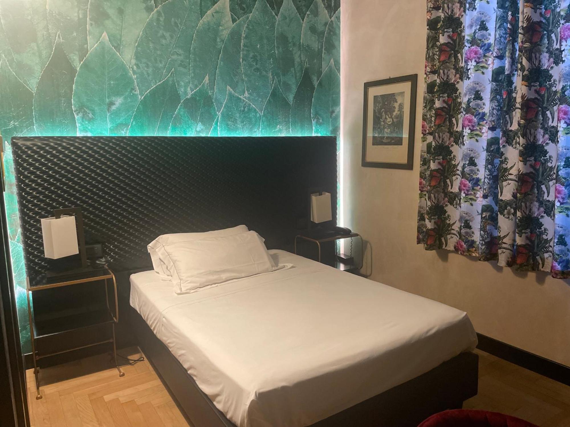 Hotel Verdi Boutique Hotel Парма Экстерьер фото